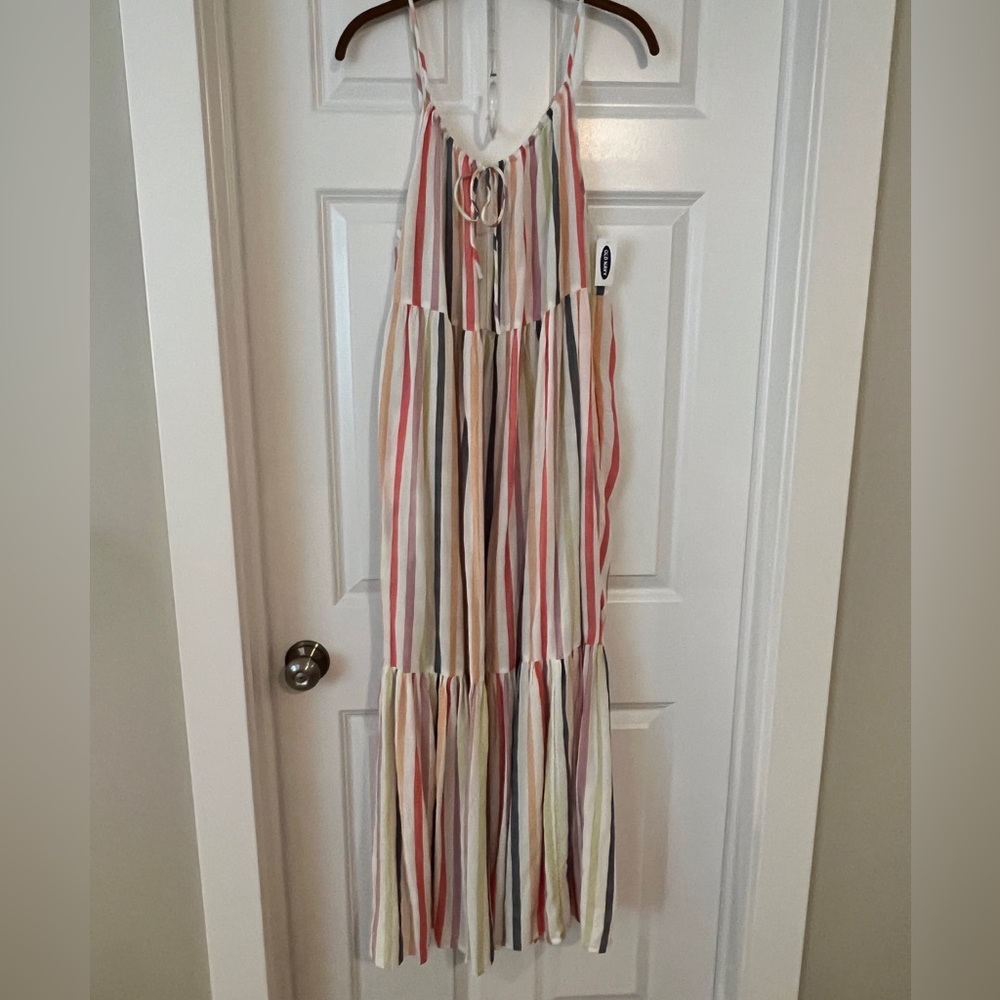 Old Navy NWT Tiered striped Maxi Dress Size L Large pockets